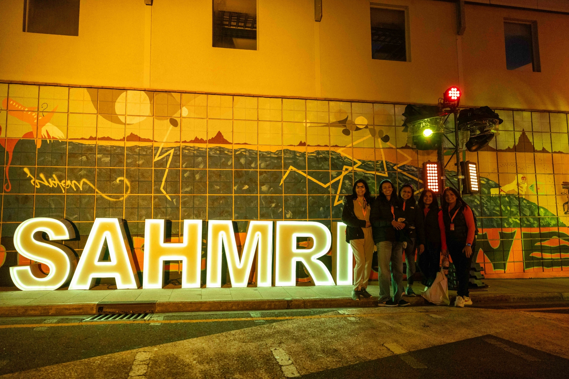 SAHMRI shines BRIGHT on crisp winter’s night!